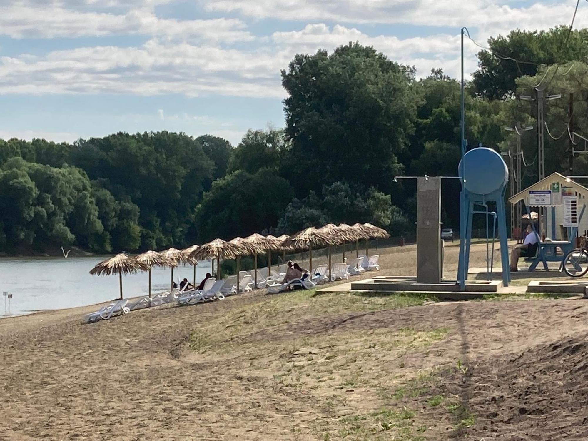 Prima Vendeghaz Hotel Tiszakécske Buitenkant foto