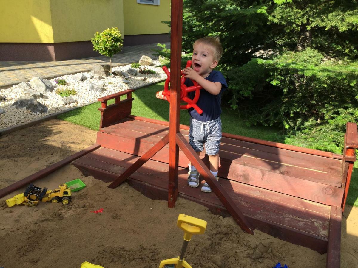 Prima Vendeghaz Hotel Tiszakécske Buitenkant foto